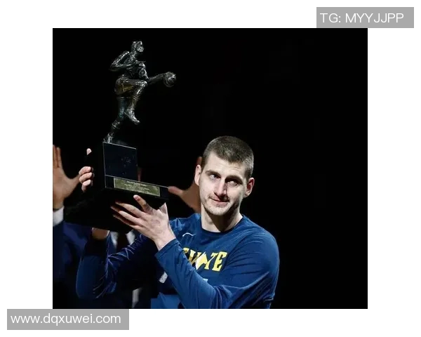 快船对决掘金约基奇展现全能实力引发球迷热议