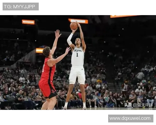 林书豪对决火箭与马刺的精彩瞬间回顾与分析