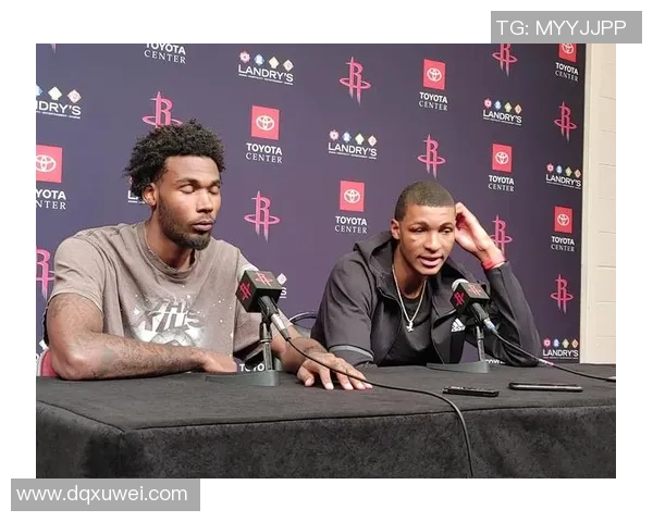 火箭队与国王队激战四月十日精彩对决展现篮球魅力与团队精神